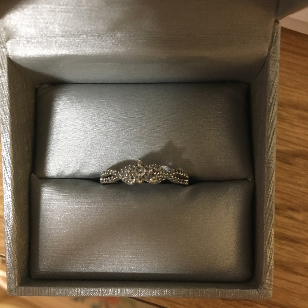 Zales ring